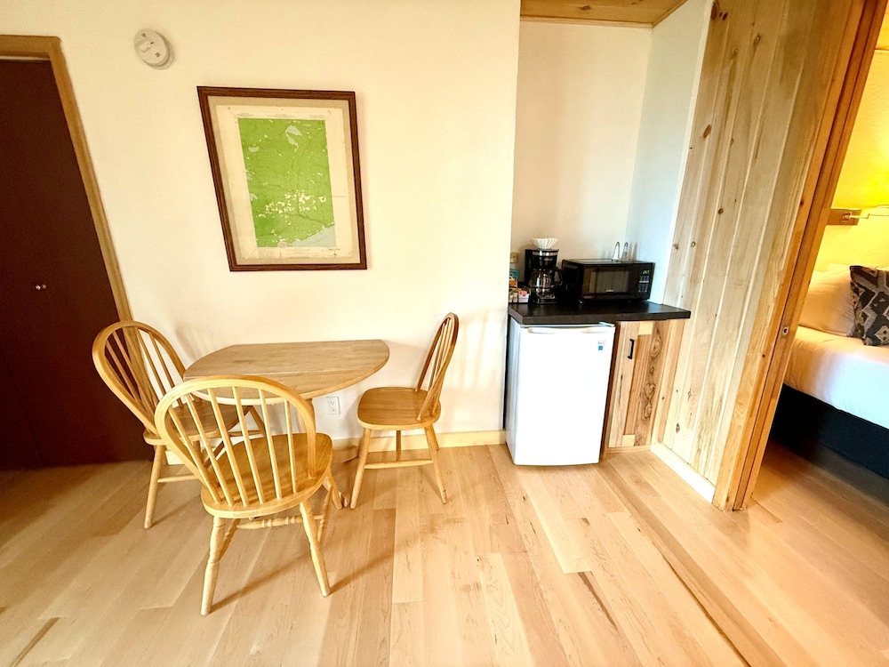 Thomsonite Beach Inn - photo 38
