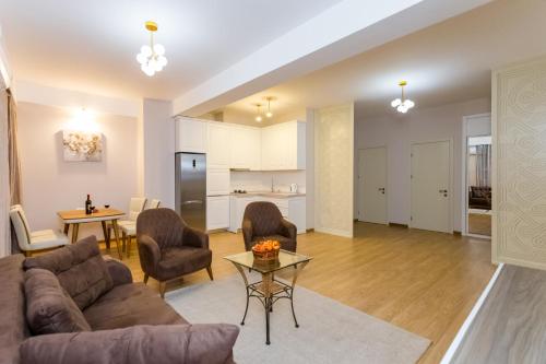 Central Comfort Place l