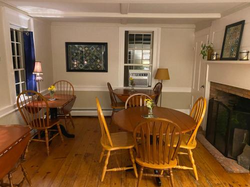 The Black Boar Inn - photo 8