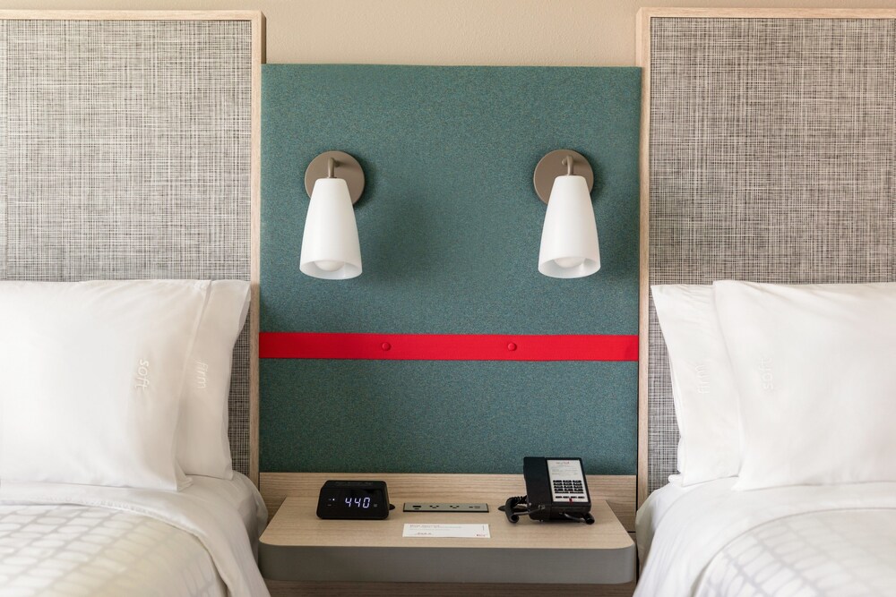avid hotel Tulsa South Medical District by IHG - photo 6