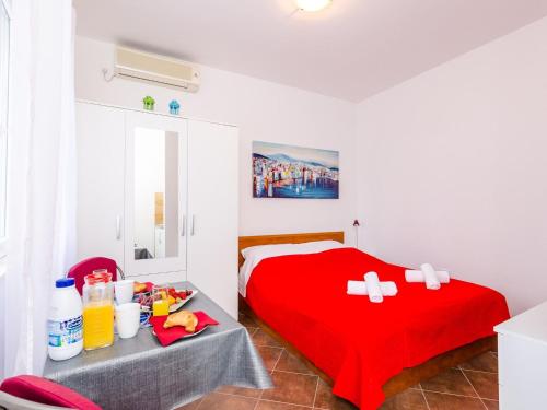 Miracle Apartments Studio Apartment with Terrace and City View