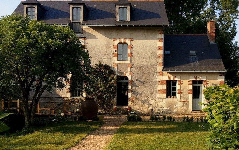 Le Moulin Bregeon - last minute hotel in Paris