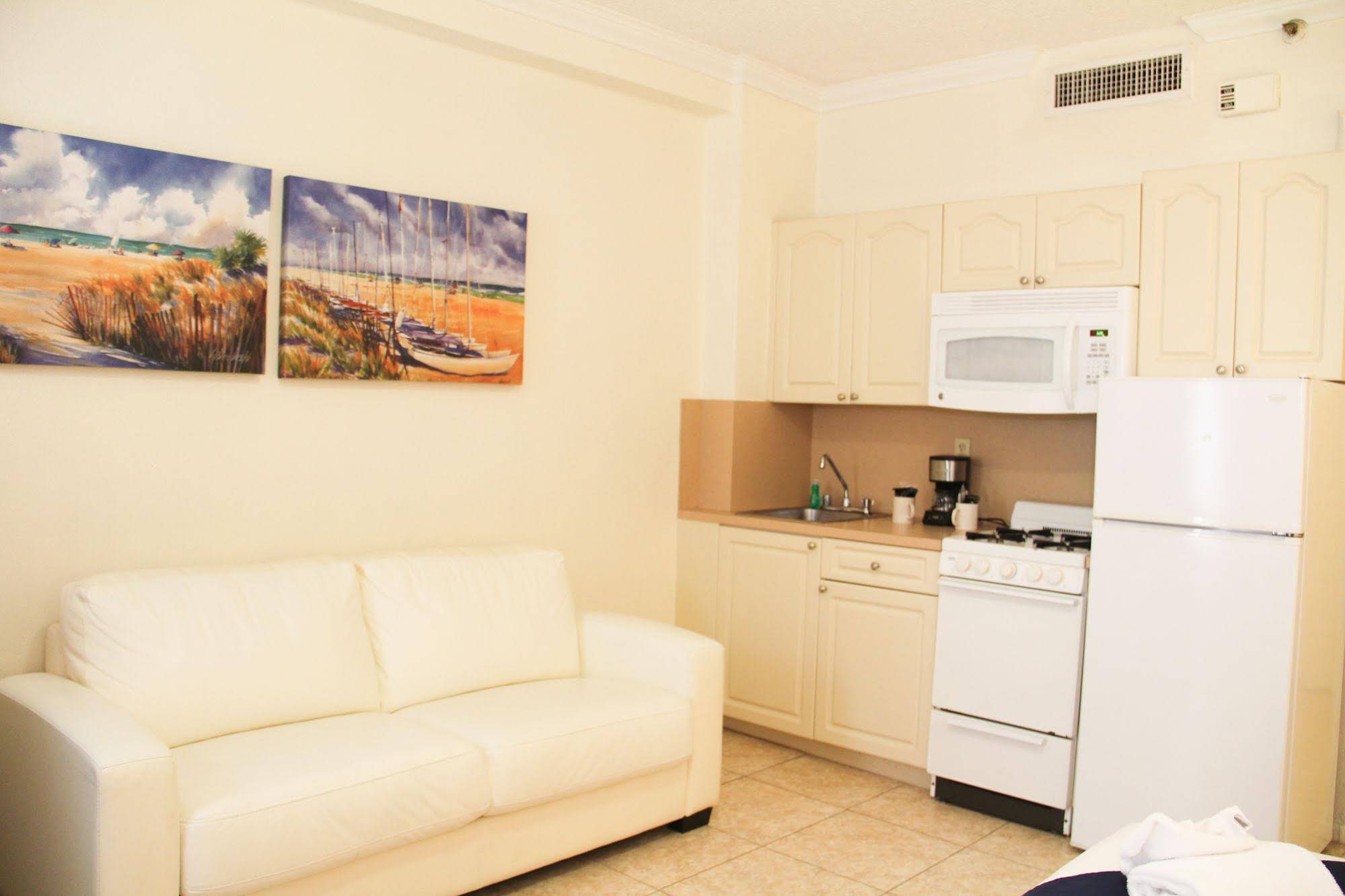 The Hollywood Beach Resort by RevMBE Consulting - photo 28