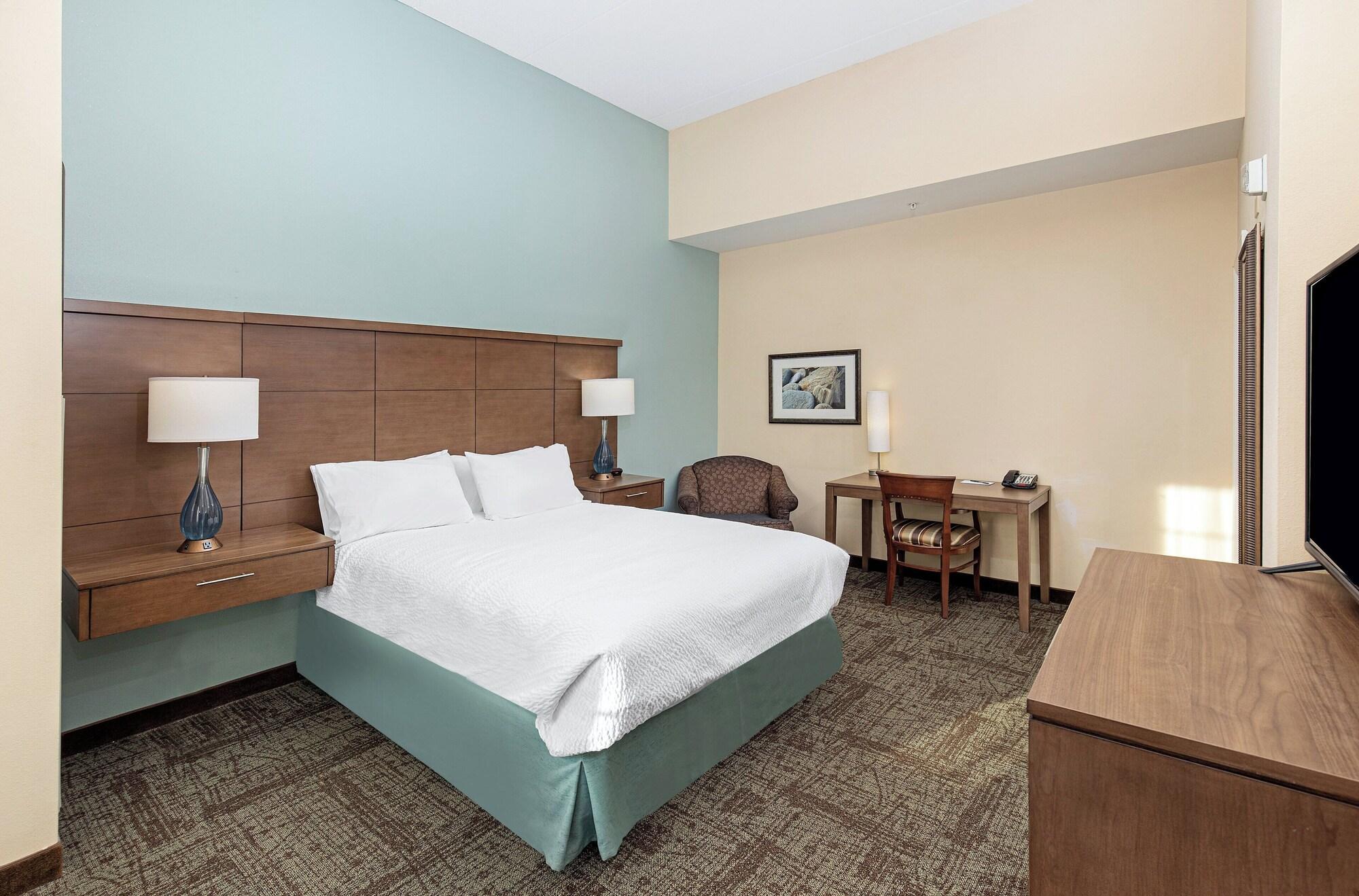 Staybridge Suites Oak Ridge by IHG - photo 13