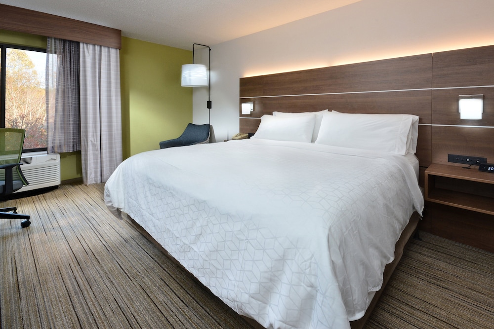 Holiday Inn Express Raleigh Durham Airport by IHG - photo 13