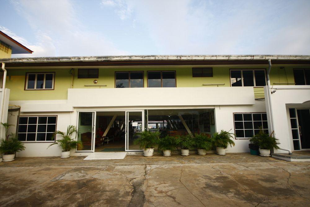 Island Inn Hotel — Ban Ko Lan