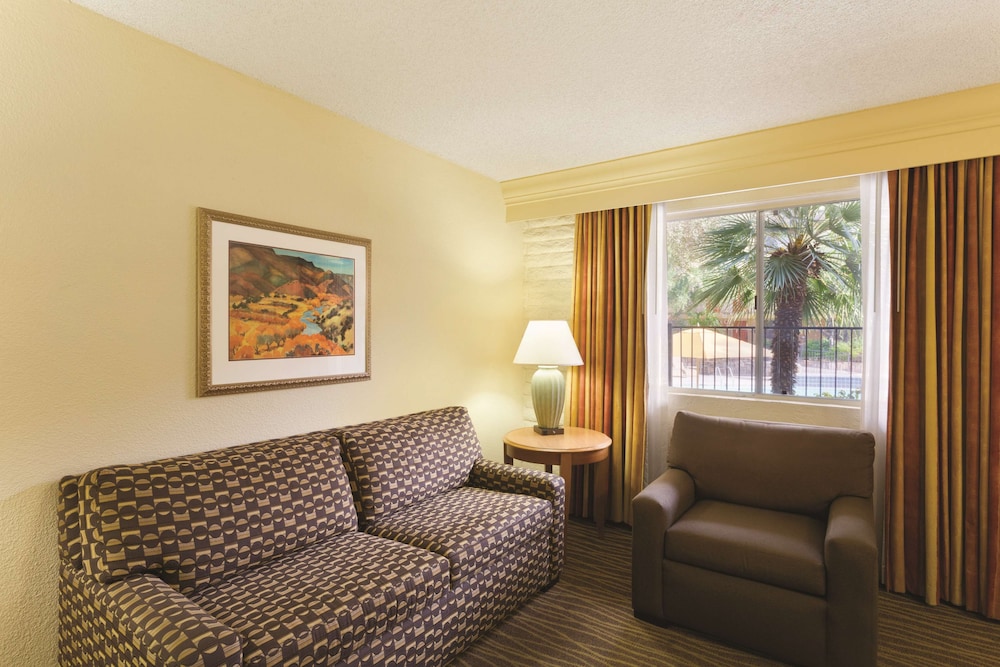 Motel6 Phoenix AZ Sky Harbor - photo 17