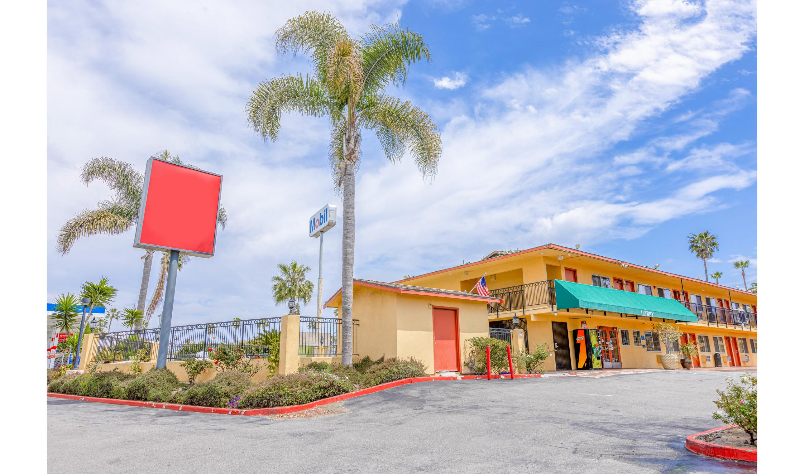 Hotel Avenida Oceanside Camp Pendleton — 4-Star Luxury Hotel in Oceanside, United States