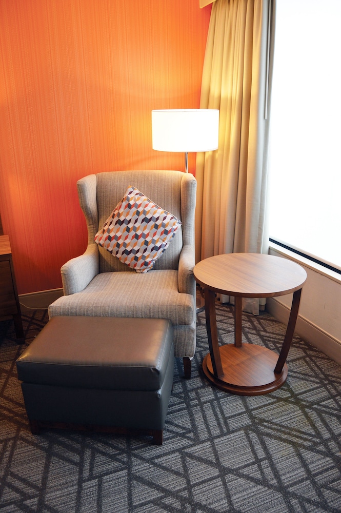 Hilton Knoxville Airport - photo 16