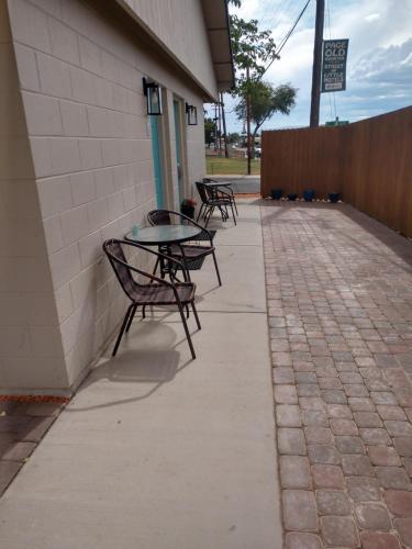 Red Rock Motel and Dam Motel - photo 25