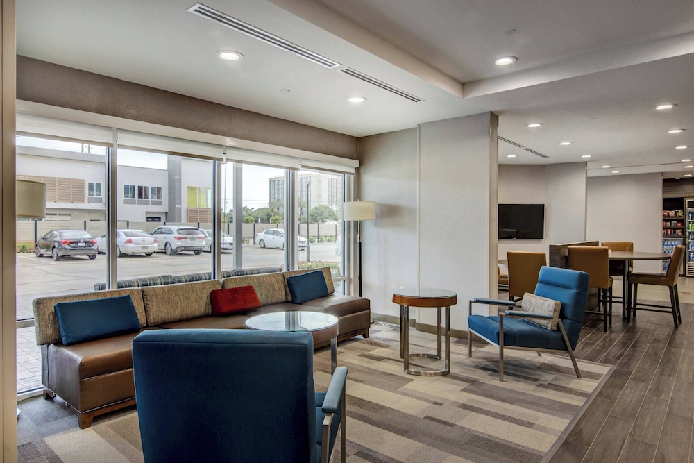 TownePlace Suites by Marriott Houston Hobby Airport - photo 4