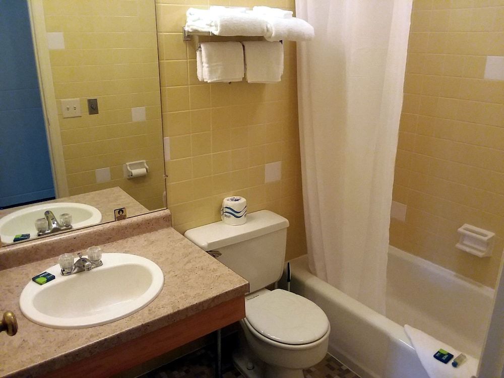 Walton Inn - photo 20