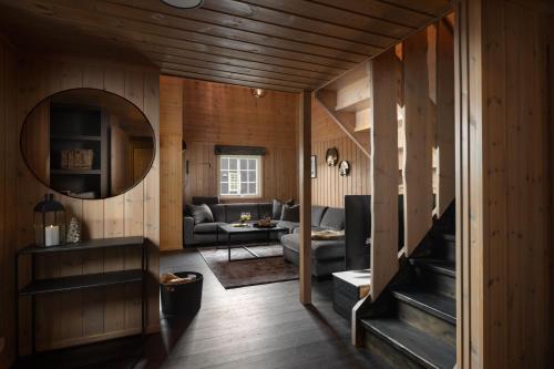 GEILO Ski in Ski out Family Cabin 12 Beds 4BR 2 Bath 2 WC Sauna WiFi Wash Dryer Free Parking Vestlia Prime Easy Train or Car Oslo Bergen Walk to All — 4-Star Luxury Hotel in Geilo, Norway