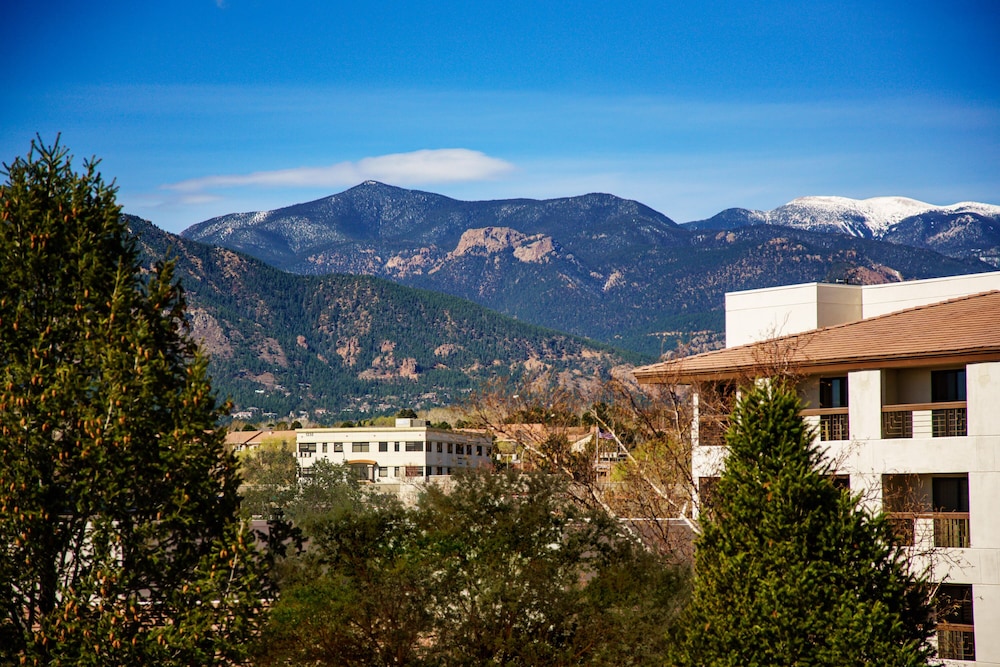 DoubleTree by Hilton Colorado Springs - photo 95