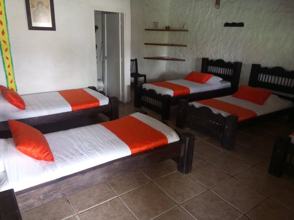 Hotel Parque Los Arrieros — Quimbaya