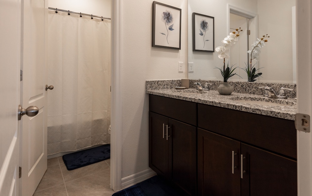 7660oml solterra Resort 5 Bedroom Home by RedAwning - photo 21