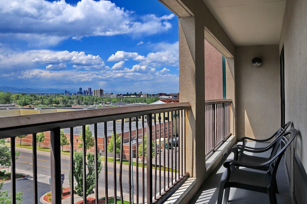 Hampton Inn & Suites Denver Cherry Creek - photo 34