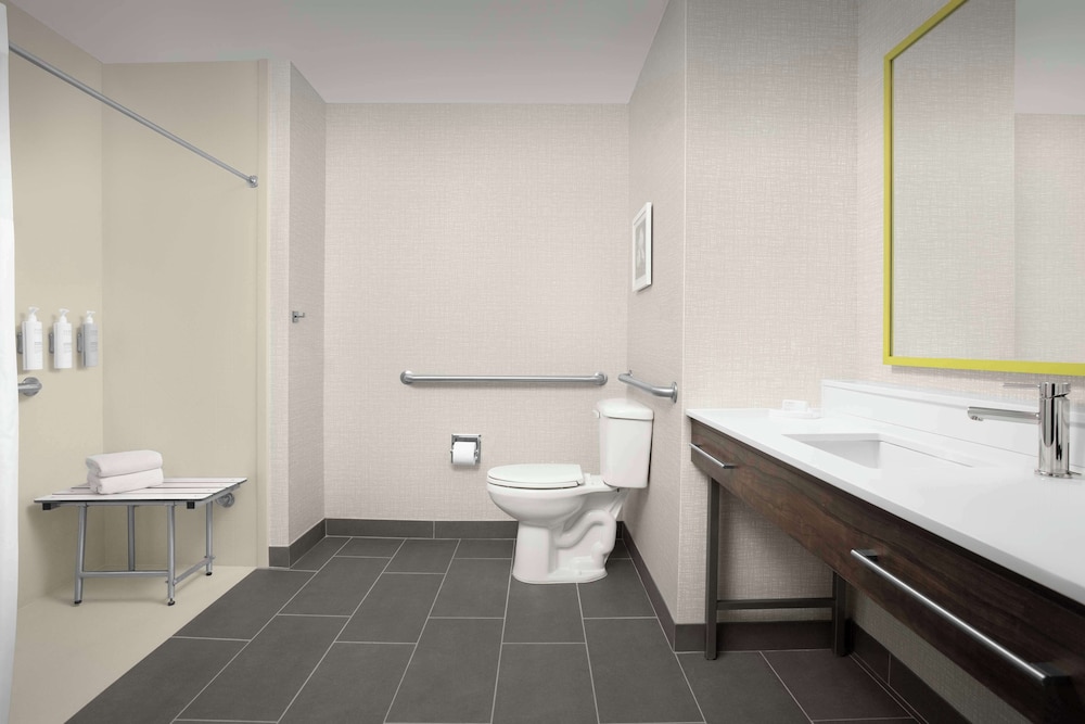 Hampton Inn Dandridge - photo 18