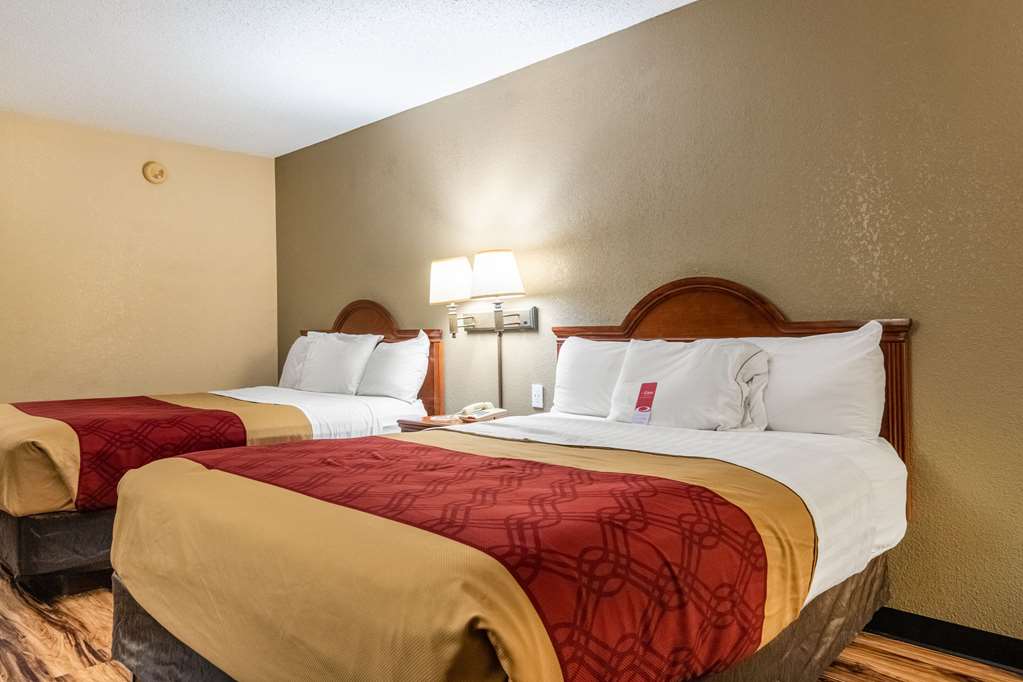 Econo Lodge Hillsboro I 35 - photo 27