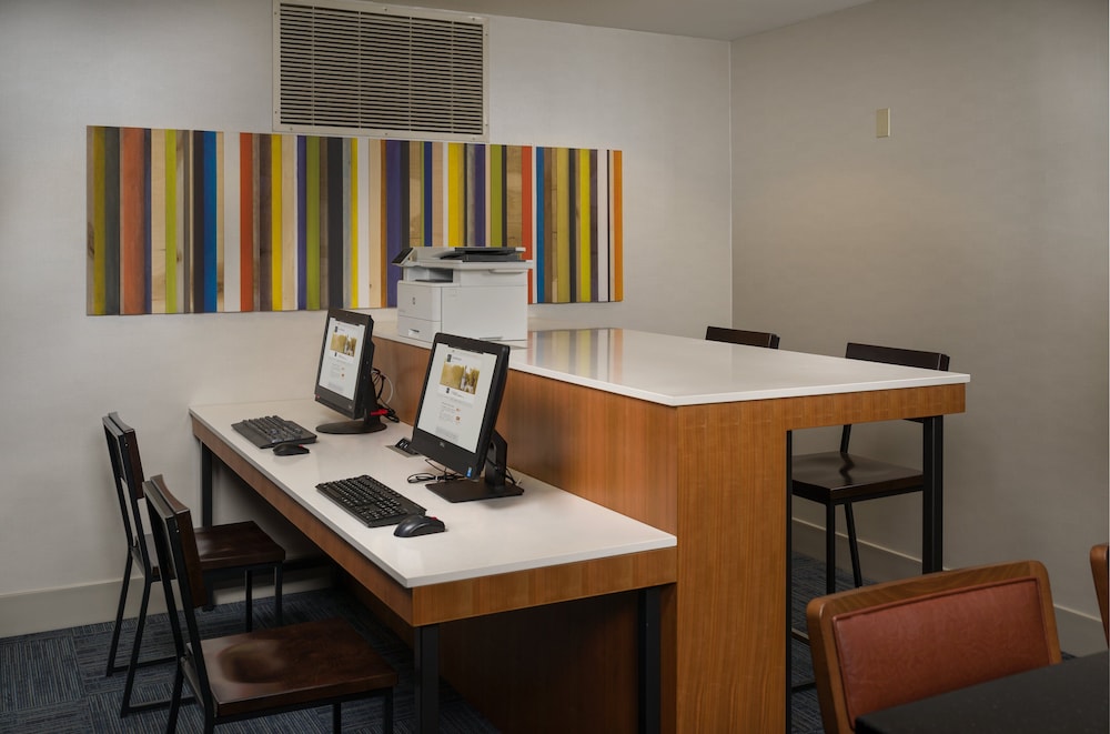 Holiday Inn Express Hotel & Suites Independence Kansas City by IHG - photo 24