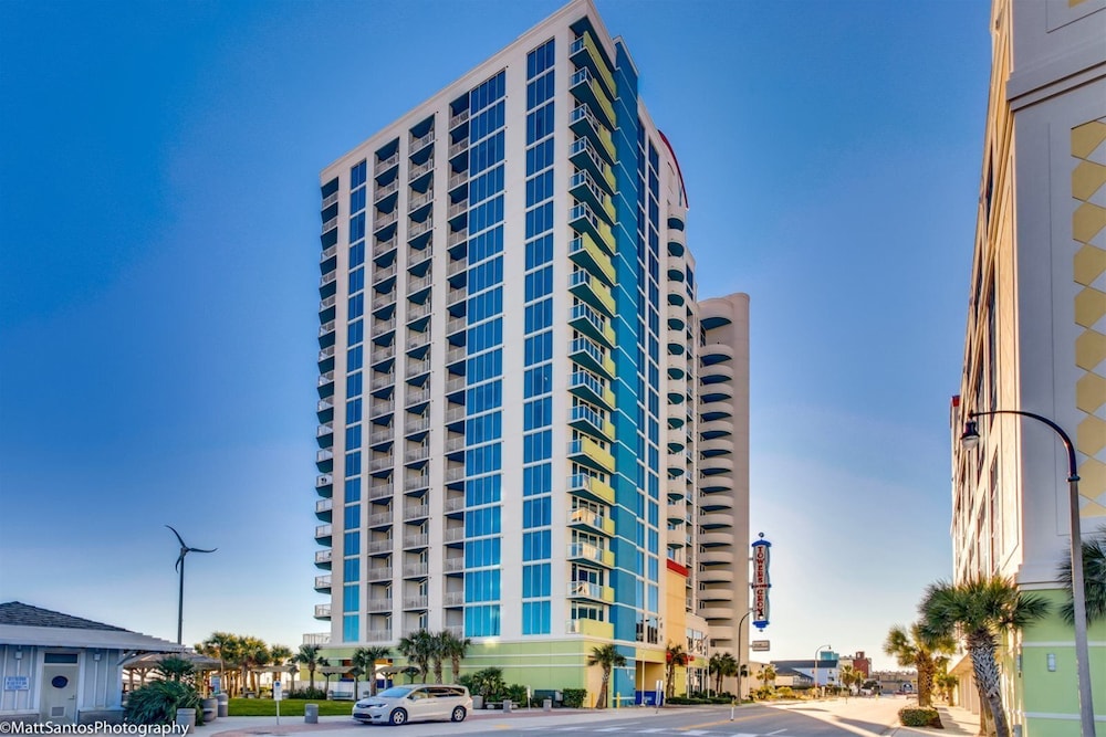 Towers On The Grove Condo - photo 27