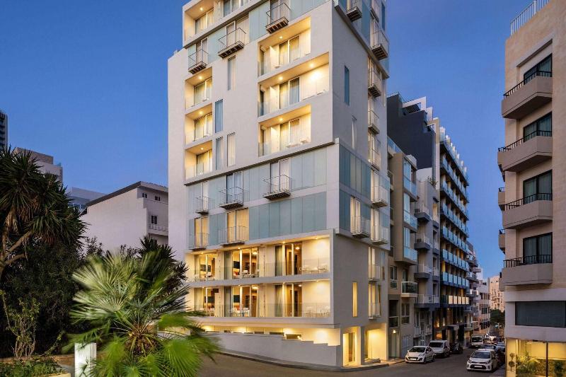 Quadro Hotel Trademark Collection by Wyndham in San Giljan, Malta