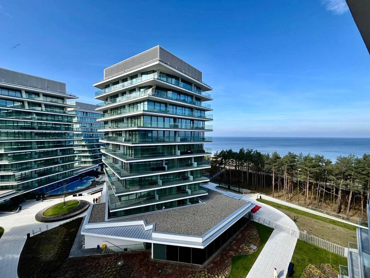 Blue Reef 6th Floor Sea View — 4-Star Luxury Hotel in Miedzyzdroje, Poland