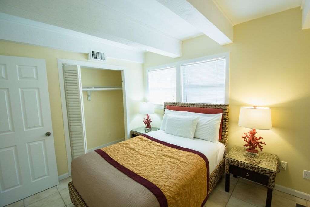 The Royal Inn Beach Hotel Hutchinson Island - photo 42