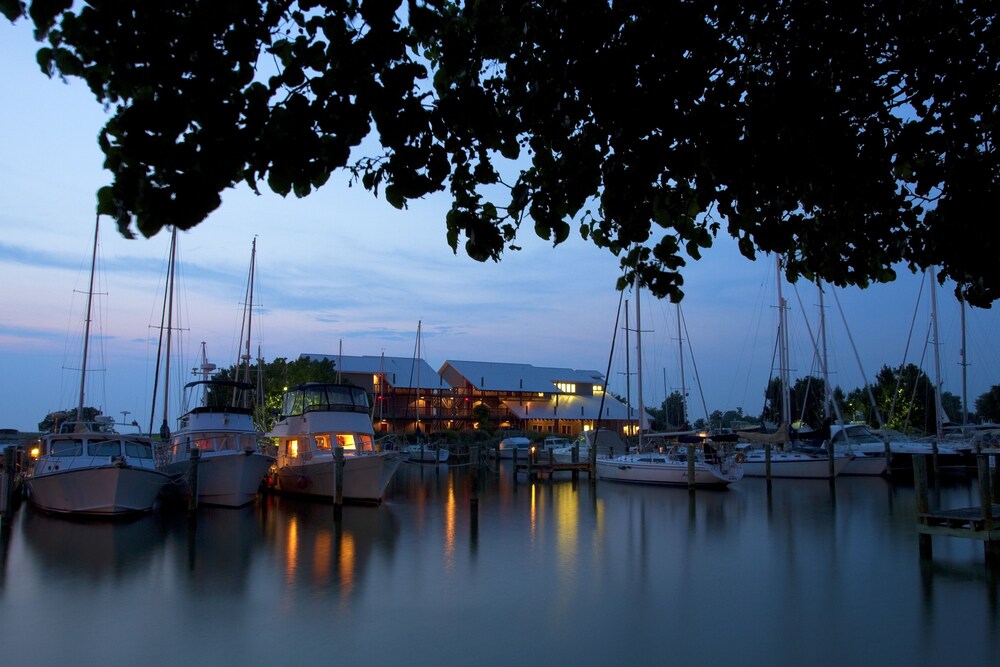 Knapps Narrows Marina & Inn - photo 14