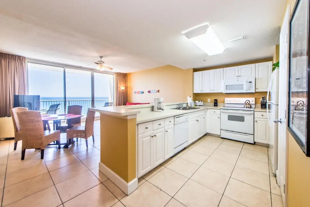 Majestic Beach Towers 1 1706 - photo 20
