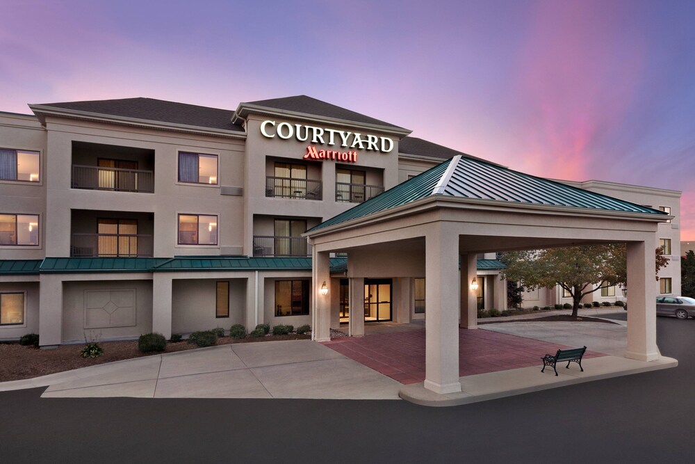 Courtyard by Marriott Topeka - photo 28