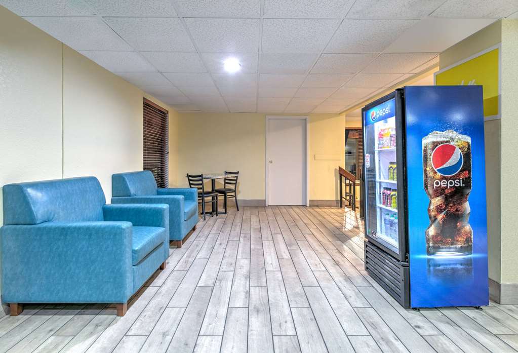 Days Inn by Wyndham Greenville MS - photo 12