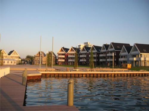 Gartendeck 421 — 4-Star Luxury Hotel in Rechlin, Germany