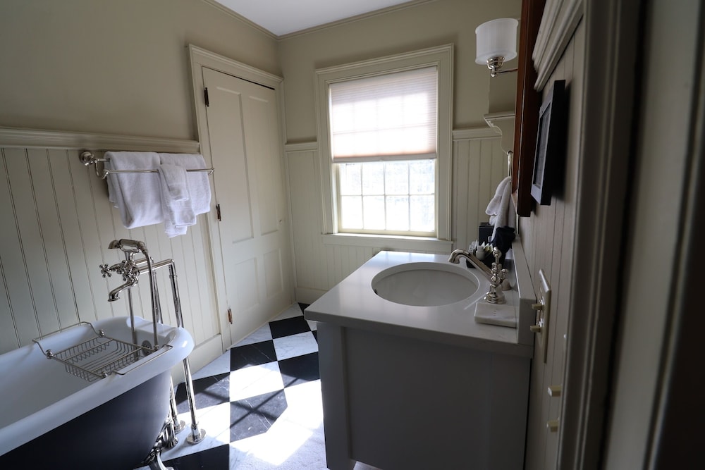 Swift House Inn - photo 97