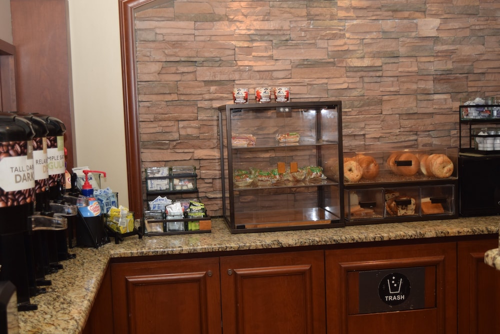 Staybridge Suites Liverpool Syracuse by IHG - photo 43