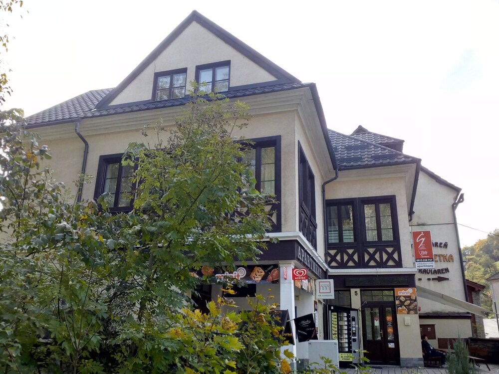 Urban Center — hotel in Oravsky Podzamok
