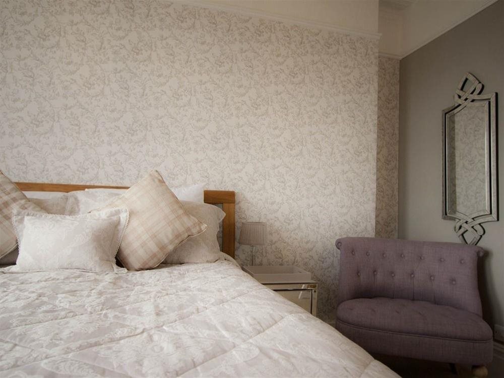 Eve's B&B — 4-Star Luxury Hotel in Bexhill-On-Sea, United Kingdom
