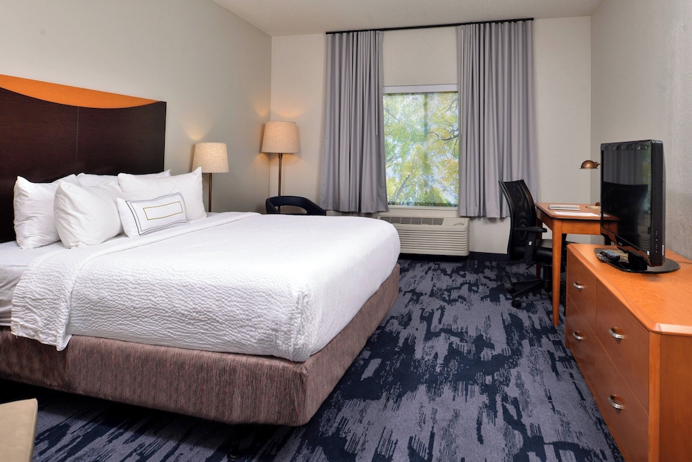 Fairfield Inn & Suites by Marriott Beloit - photo 29