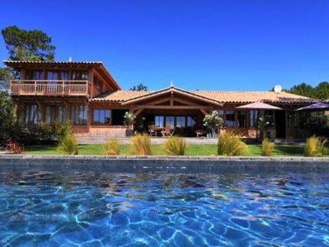 La Maison Moutchic — 4-Star Luxury Hotel in Lacanau, France