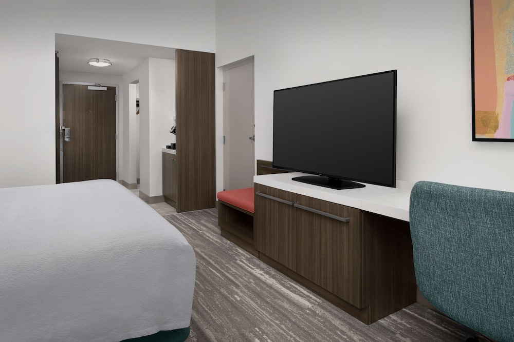 Hilton Garden Inn Pensacola Downtown - photo 8
