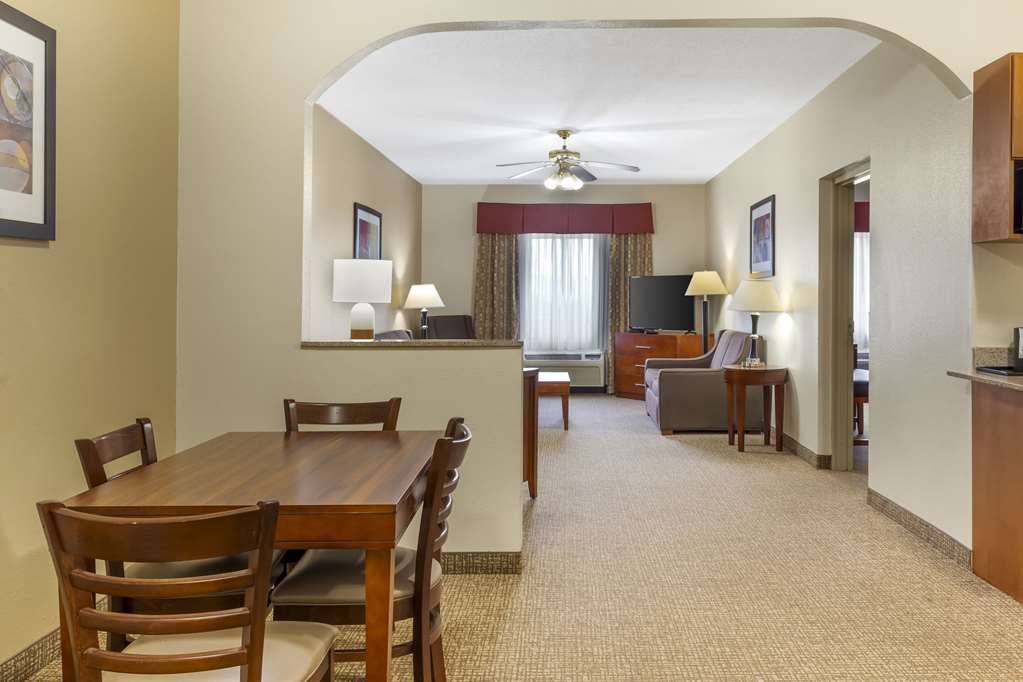 Comfort Suites Inn at Ridgewood Farm - photo 22