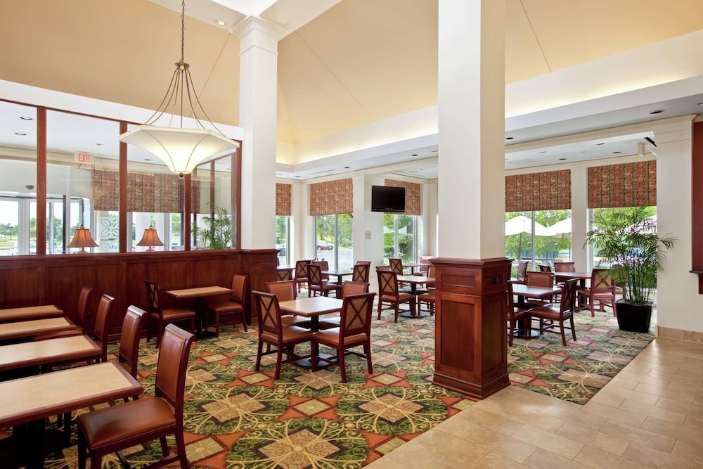 Hilton Garden Inn Chicago Oak Brook - photo 21