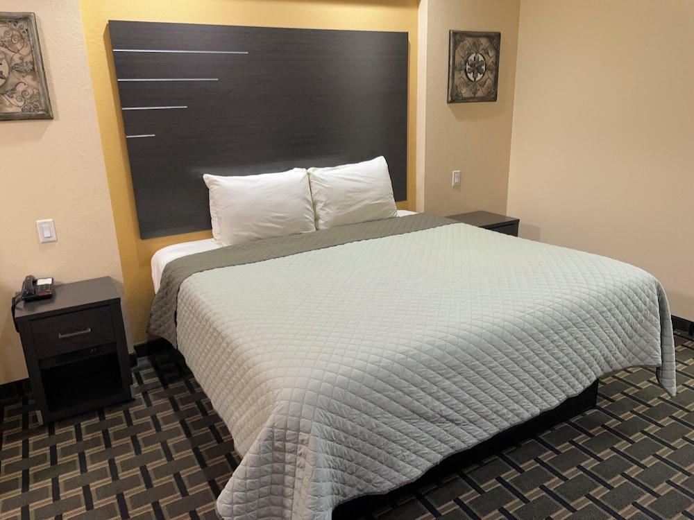 HomeGate Inn and Suites - photo 12