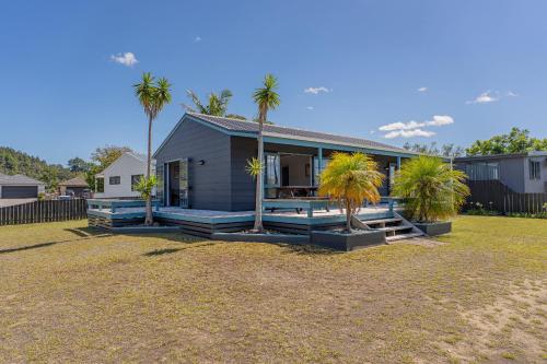 HAMP107A Hampton Retreat in Whangamata, New Zealand