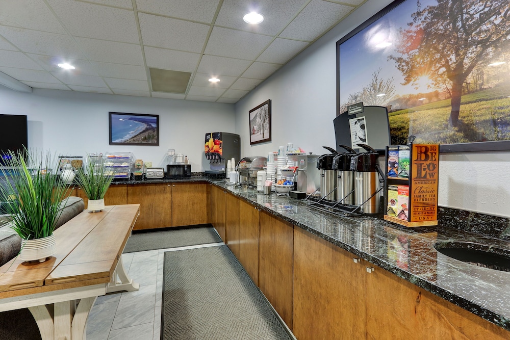 ParkShore Resort - photo 2