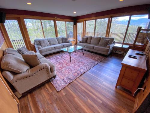 P5 Ski in Ski out rare find Presidential View single family with garage pool table ping pong - photo 23