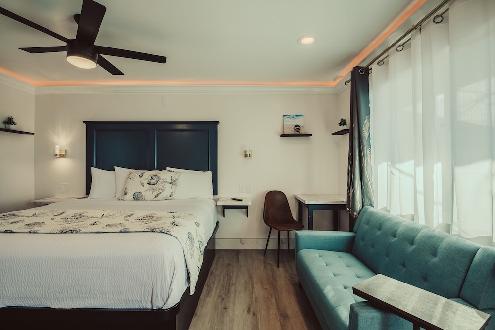 Blufftop Inn & Suites - photo 40