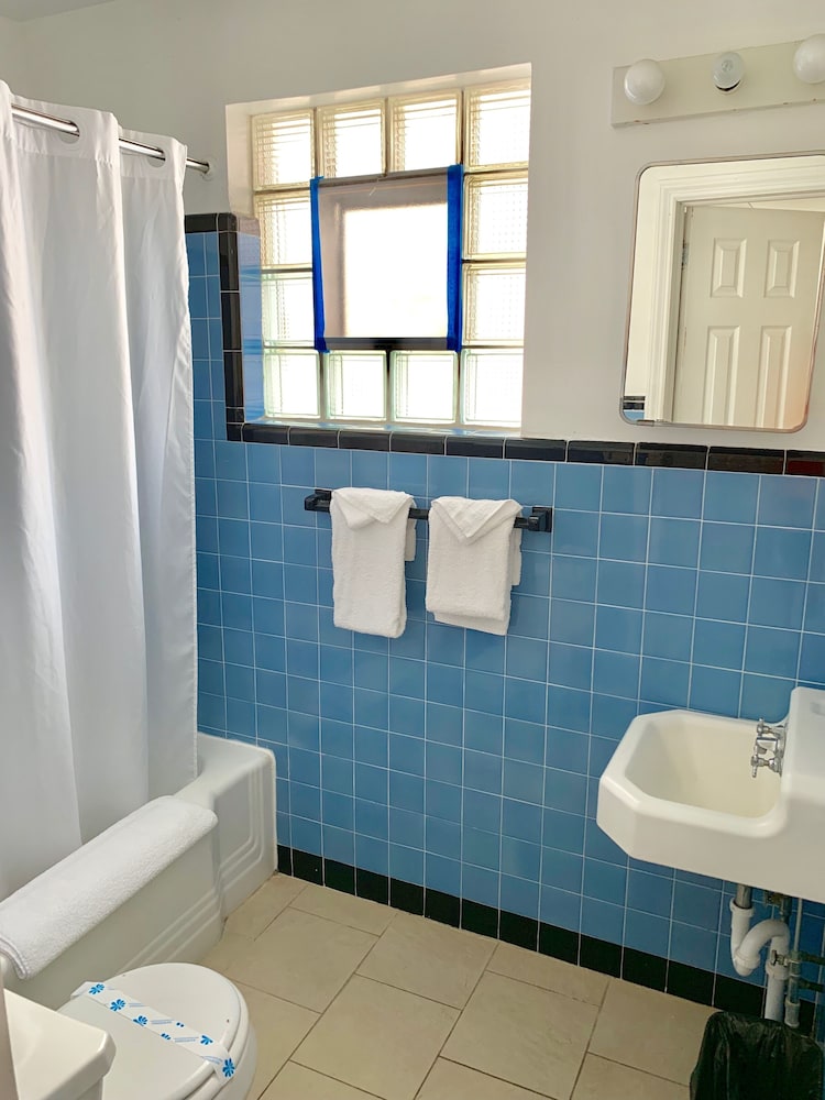 White Caps Motel - photo 33