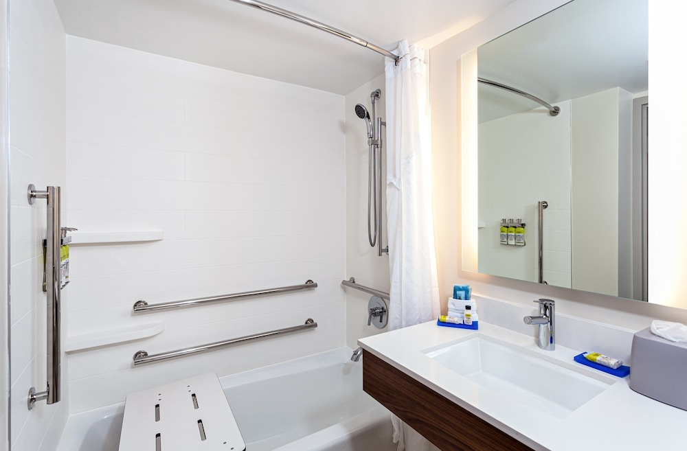 Holiday Inn Express Tampa Brandon by IHG - photo 11