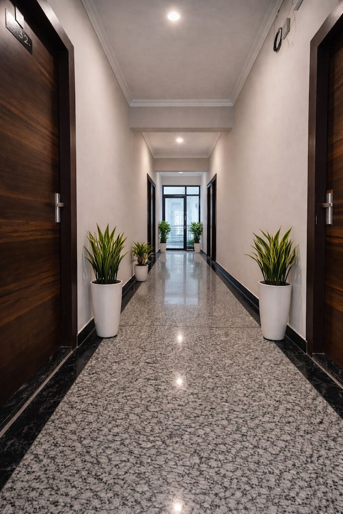 Hotel Stayzzy Bloom — Noida — photo 4